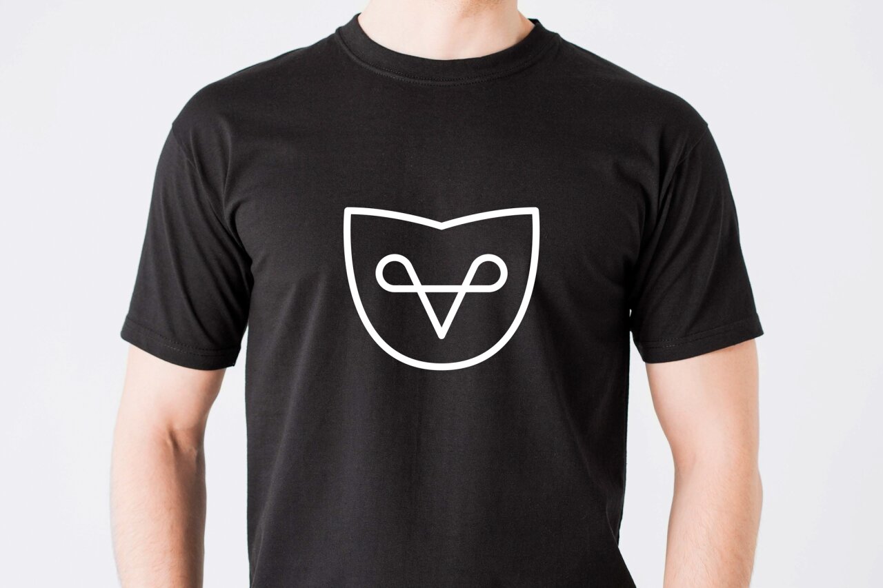 T-skjorte med Birdy logo